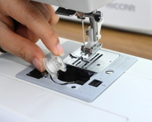 Cách Đánh Suốt Chỉ Máy May Gia Đình Chuẩn Nhất Cho Người Mới