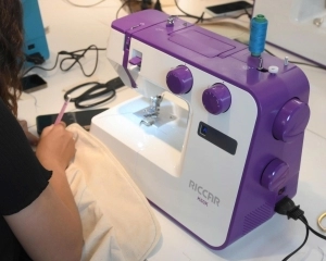 May Đồ Tại Nhà Nên Mua Máy May Cơ Hay Điện Tử Sẽ Tốt Hơn?