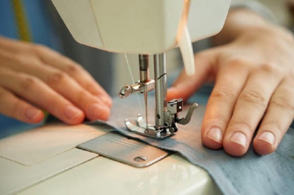 máy may bị bỏ mũi