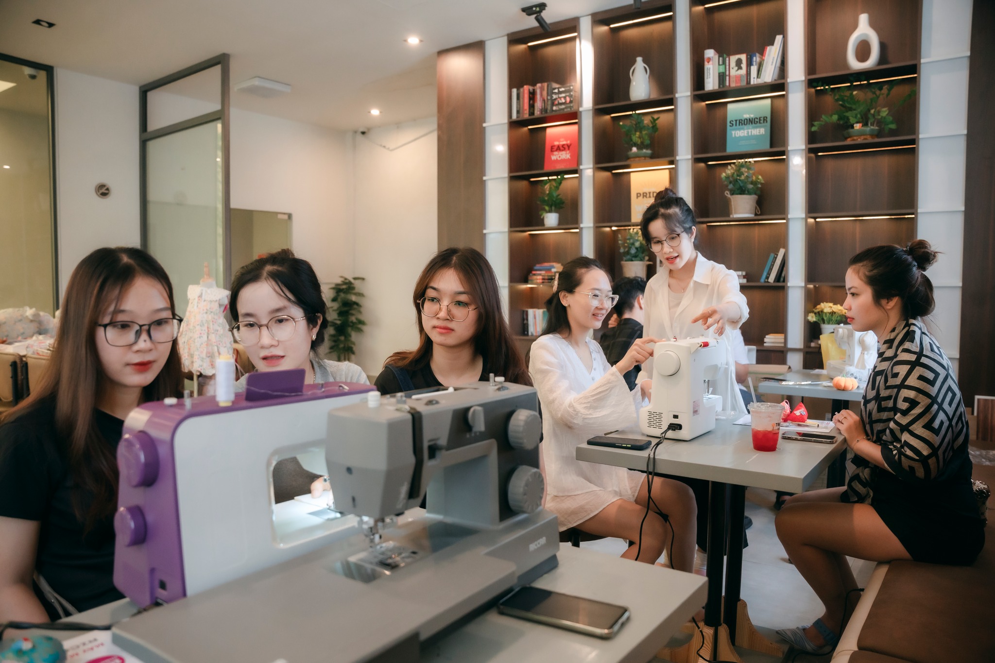 Hoạt động trải nghiệm máy may gia đình miễn phí