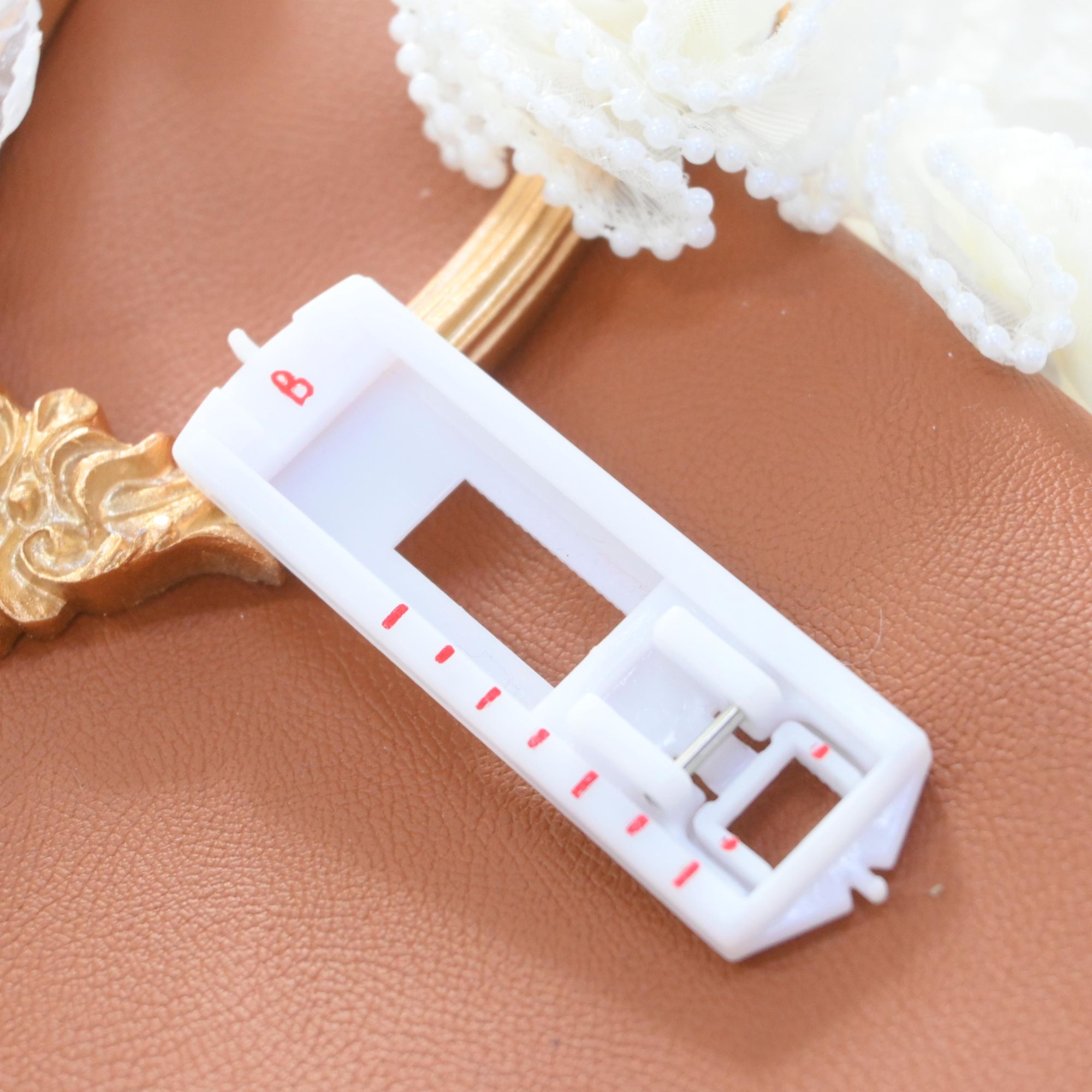 Chân Vịt Thêu Khuy 4 Bước